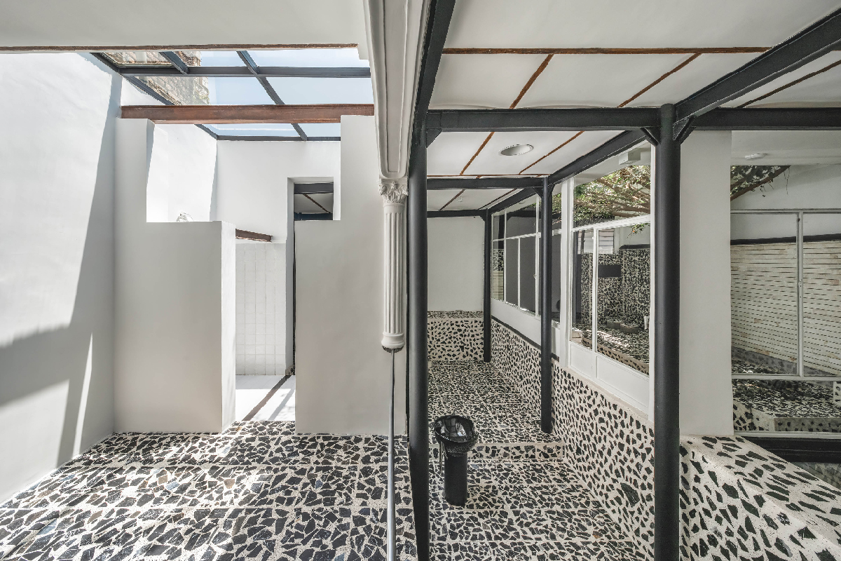 رتبه اول: سالن، اصفهان، حسین پنجه‌پور، شکوفه علیخانی کرمانی